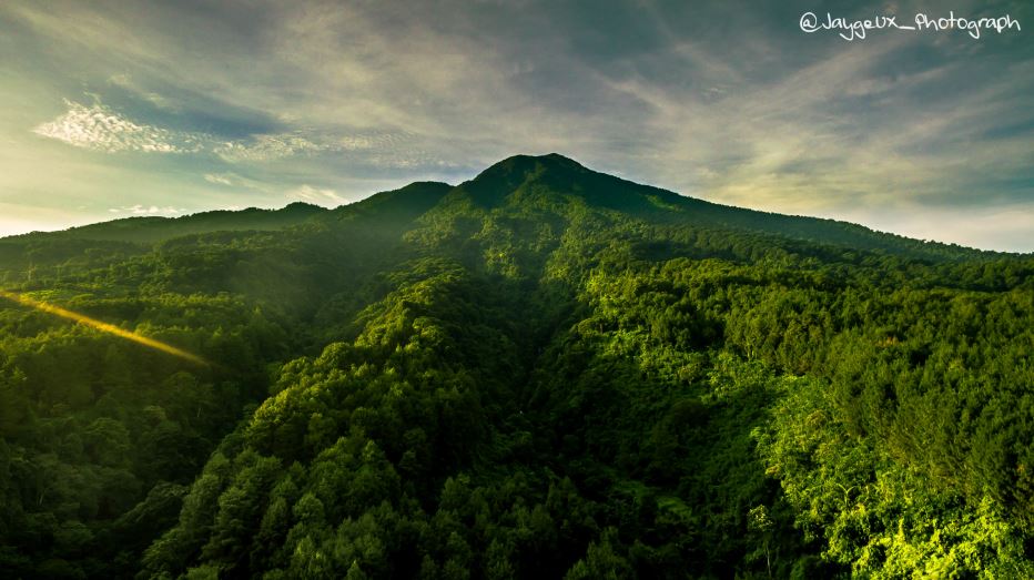 Landscape Gunung Salak diambil di atas blok Helipad Kawah Ratu, menggunakan Quadcopter DJI Inspire 