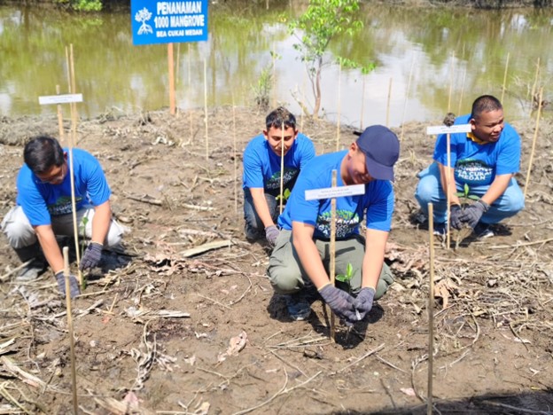 Tanam Mangrove Hari Oeang Ke 78 di SM. Karang Gading Langkat Timur Laut