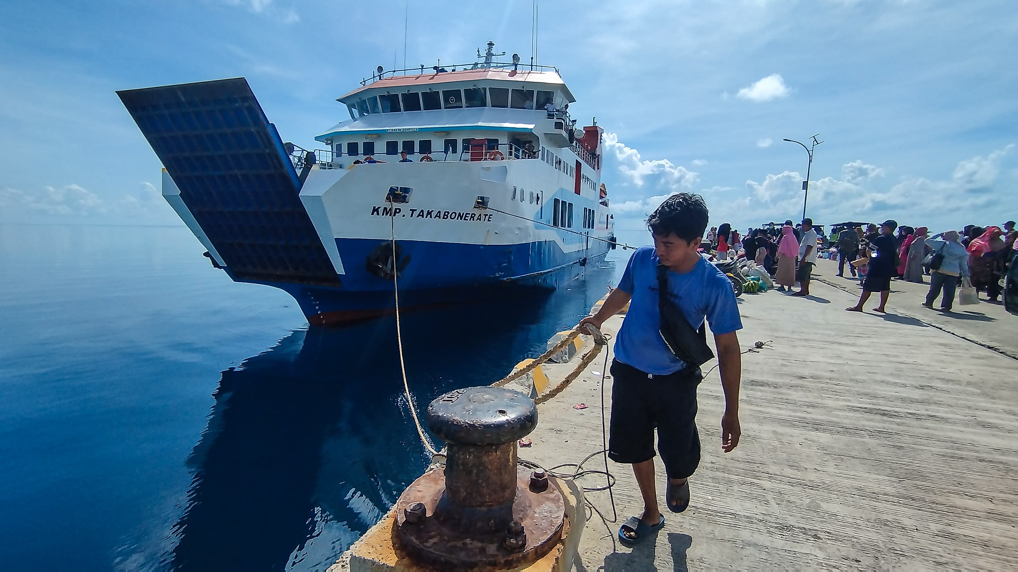 Dua Pilihan Transportasi Menuju Taman Nasional Taka Bonerate via Pulau Jinato