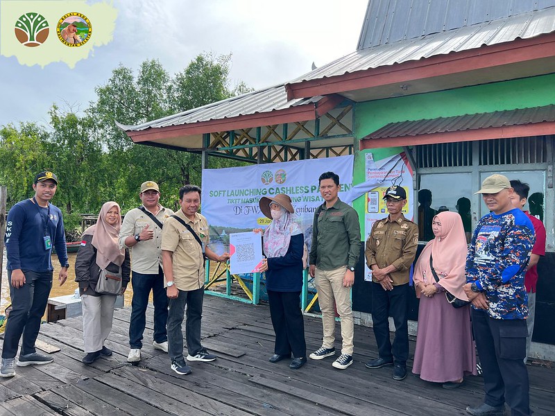 Soft launching Cashless Payment Diikuti Aksi Bersih Sampah