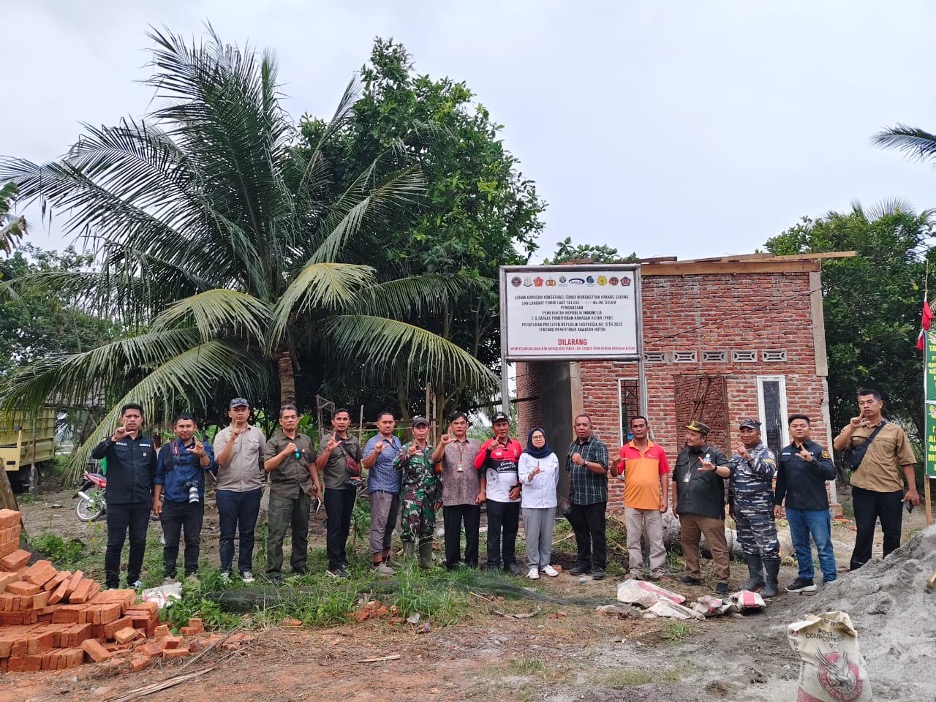 Satgas PKH Pasang 6 Plang di SM. Karang Gading Langkat Timur Laut